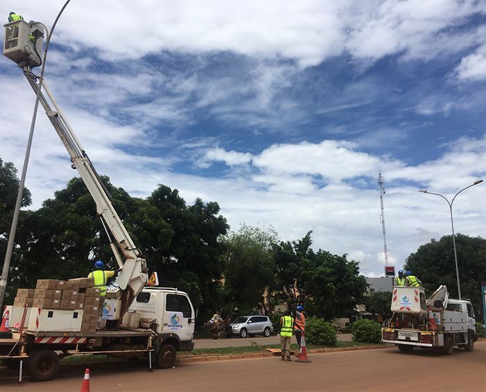 10:10, 11. 10 Gik ma ng’ato nyalo timo mondo oyud geno mar dak nyaka chieng’ ...